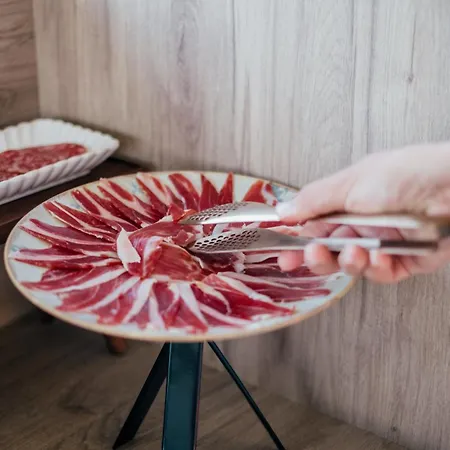 Hotel Cetina Casa De Aguilar 2*