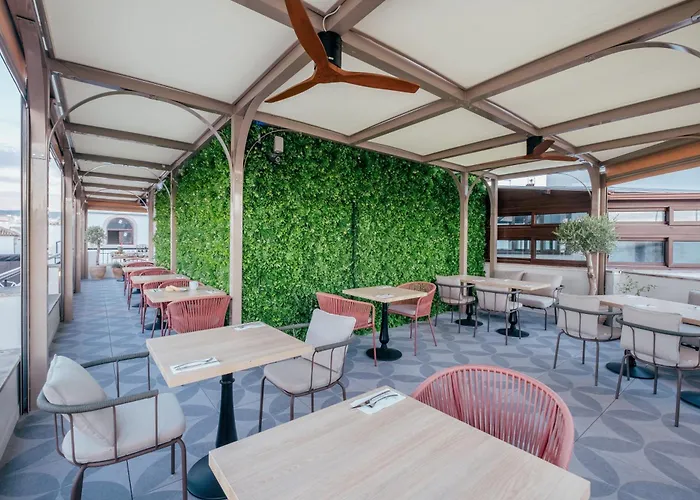 Отель Cetina Casa De Aguilar